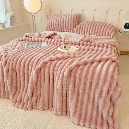 Luxury Chunky Puffy Blanket – Ultra Soft Plush Comfort Bed Throw