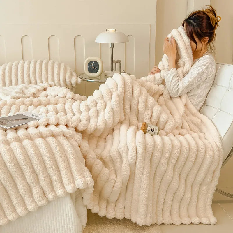 Luxury Chunky Puffy Blanket – Ultra Soft Plush Comfort Bed Throw