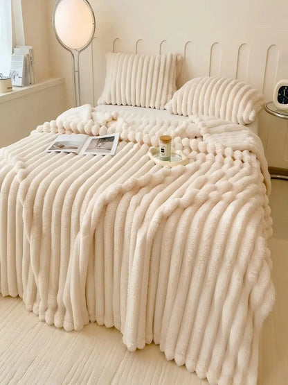 Luxury Chunky Puffy Blanket – Ultra Soft Plush Comfort Bed Throw
