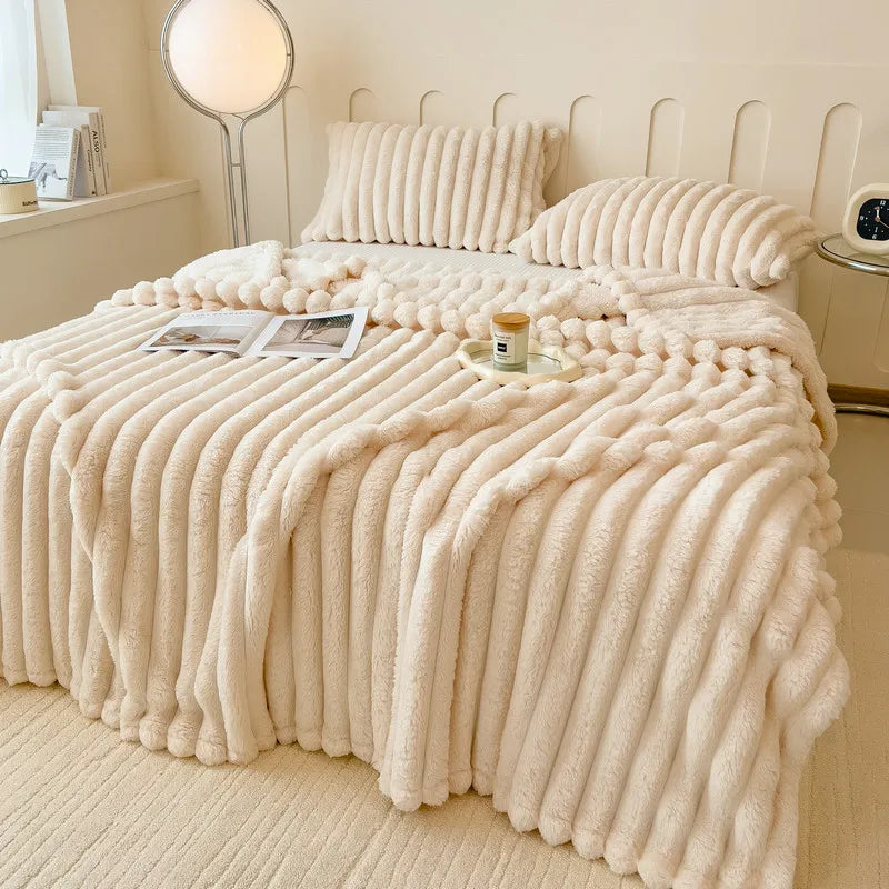 Luxury Chunky Puffy Blanket – Ultra Soft Plush Comfort Bed Throw